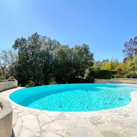 فيلة Cat&clo Et Piscine *